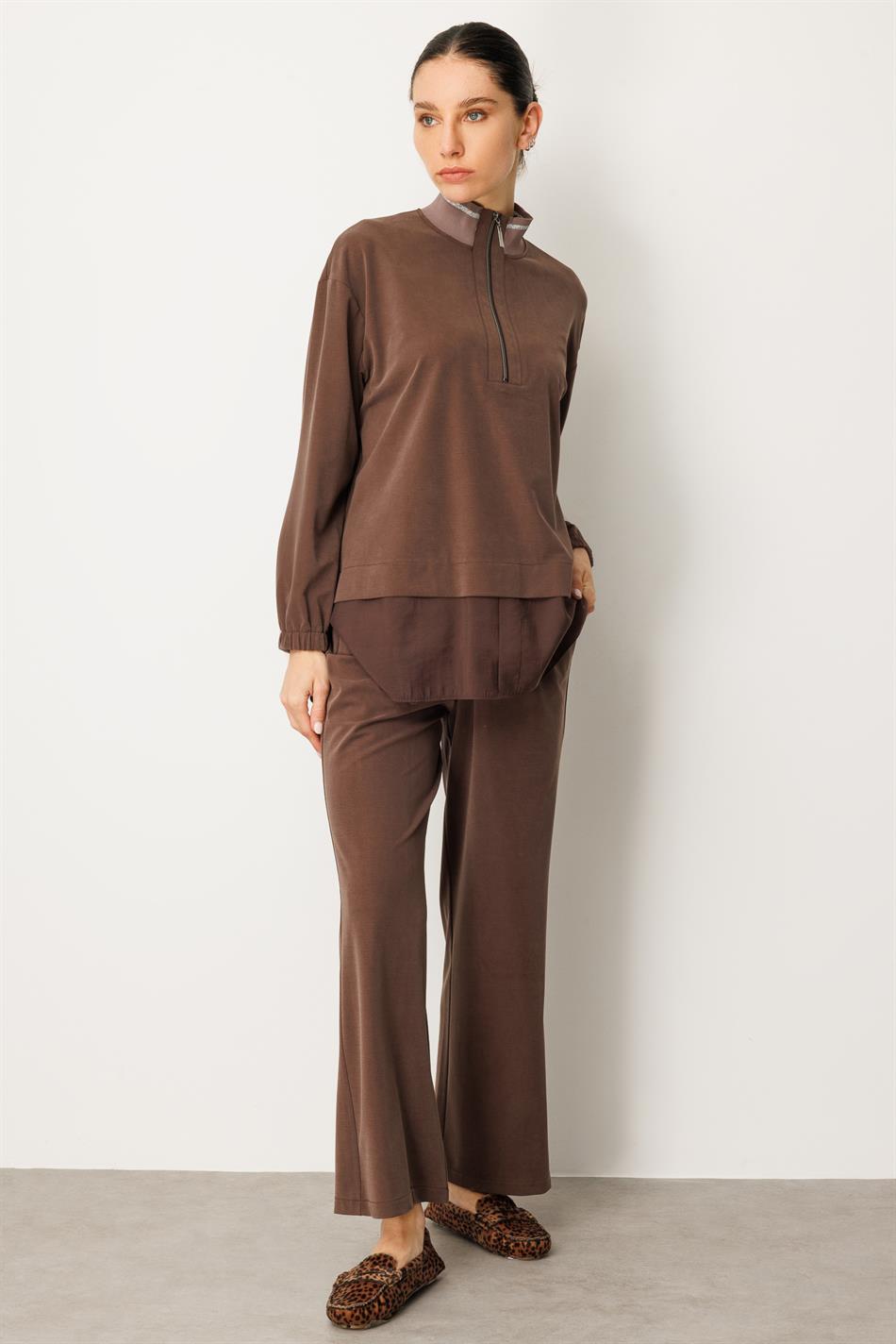 Gebreide set van zachte modal, een broek met ribboordkraag van modal en een heupbedekkende tuniek - Koffie