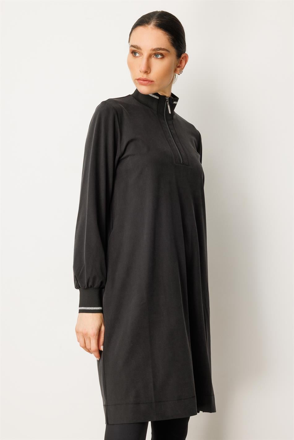 Gebreide, zachte modal sportieve tuniek tot halverwege de kuit met geribbelde mouwen en kraag - Zwart