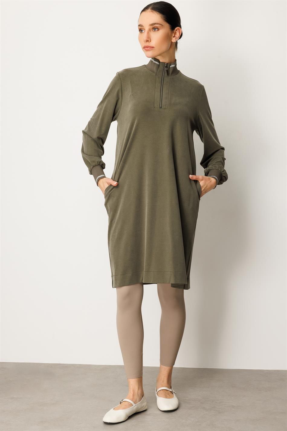 Qabırğalı qolları və yaxalığı olan yumşaq modal idman üslublu orta uzunluqlu tunika - Xaki