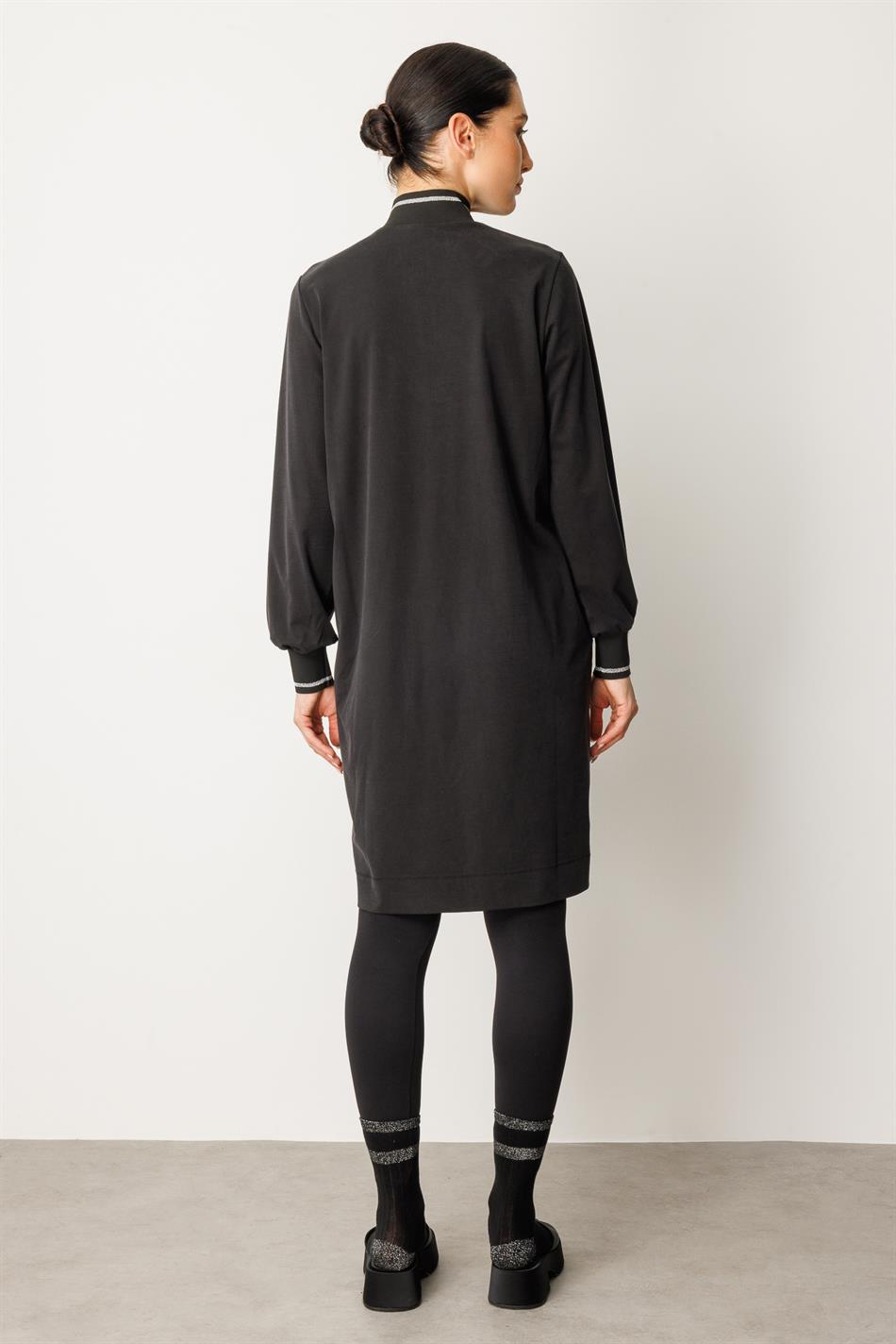 Gebreide, zachte modal sportieve tuniek tot halverwege de kuit met geribbelde mouwen en kraag - Zwart