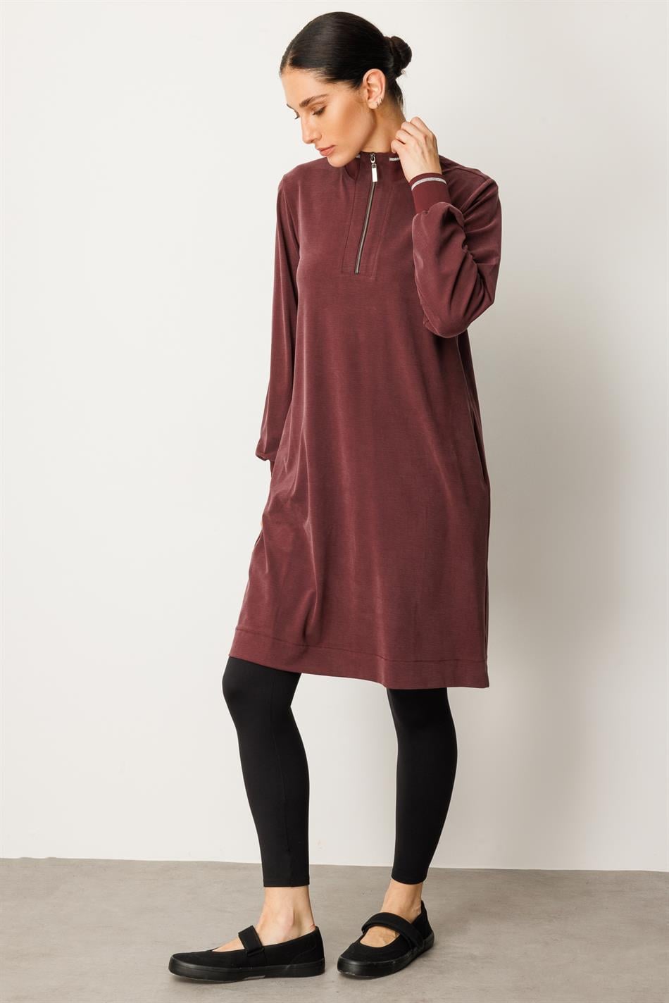 Qabırğalı qollar və yaxalıqlı, yumşaq modal idman üslublu orta uzunluqlu tunika - Bordo