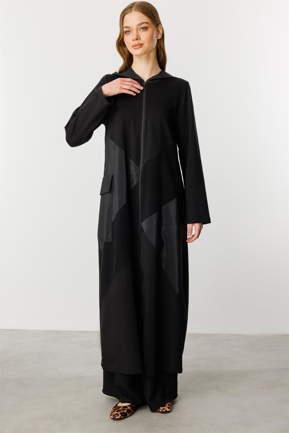 Örme ve Tafta Çapraz Garnilenmiş Spor Kap-Siyah