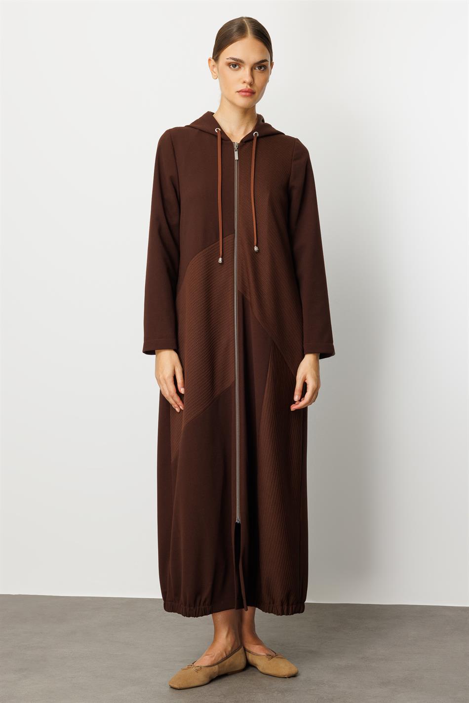 Otto-Stoff und schlichter Crêpe-Patchwork, vollständig gefüttert, zeitloser saisonaler Trenchcoat/Cape – Braun