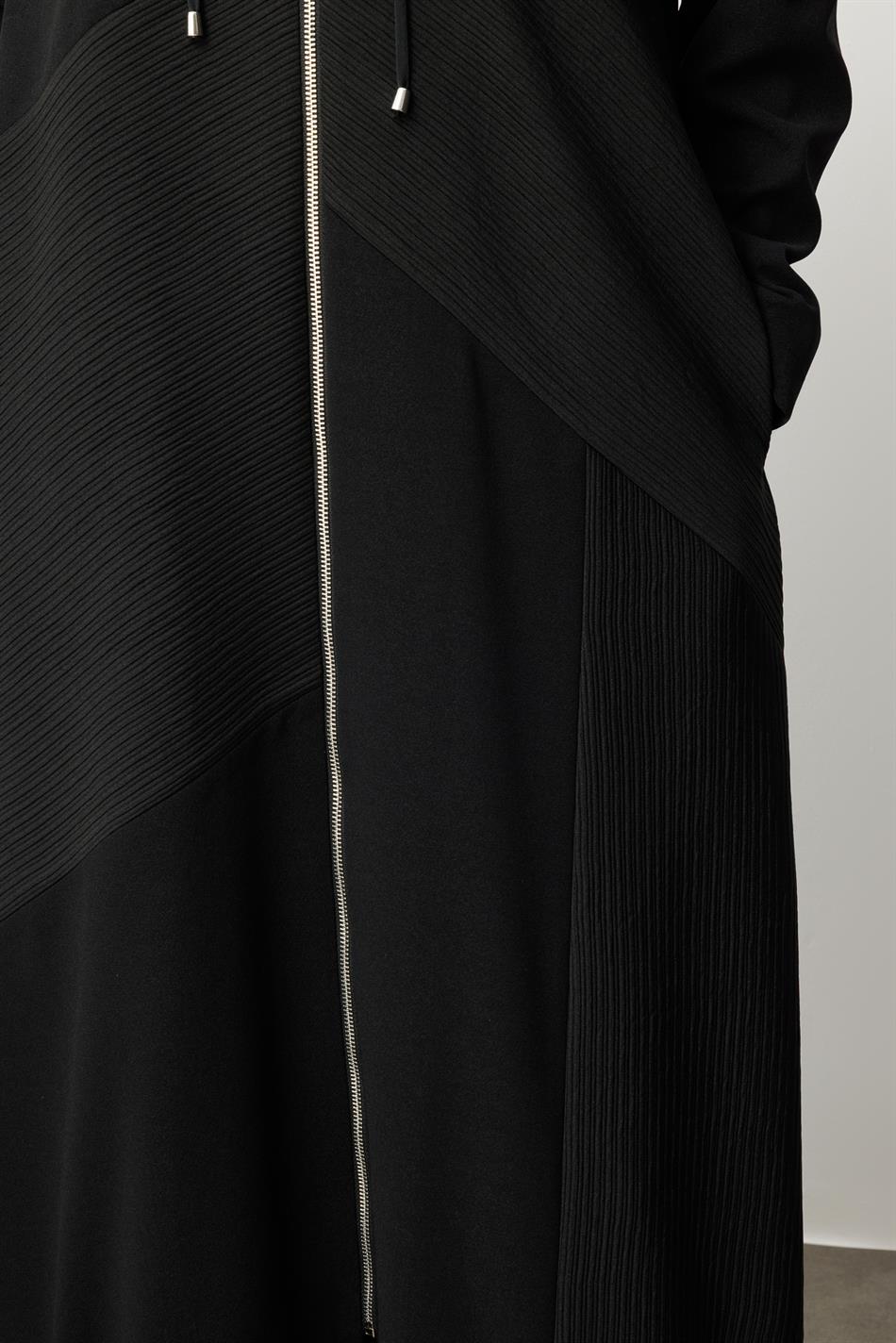 Otto-Stoff und schlichter Krepp-Patchwork, vollständig gefüttert, zeitloser saisonaler Trenchcoat/Cape – Schwarz