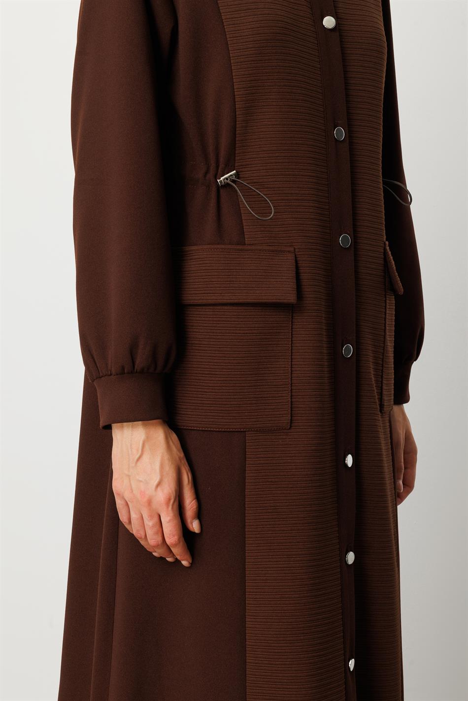Otto and Crepe Texture Fabric Mix, Accessory Detailed, Lined Sporty Trench Coat / Brown
