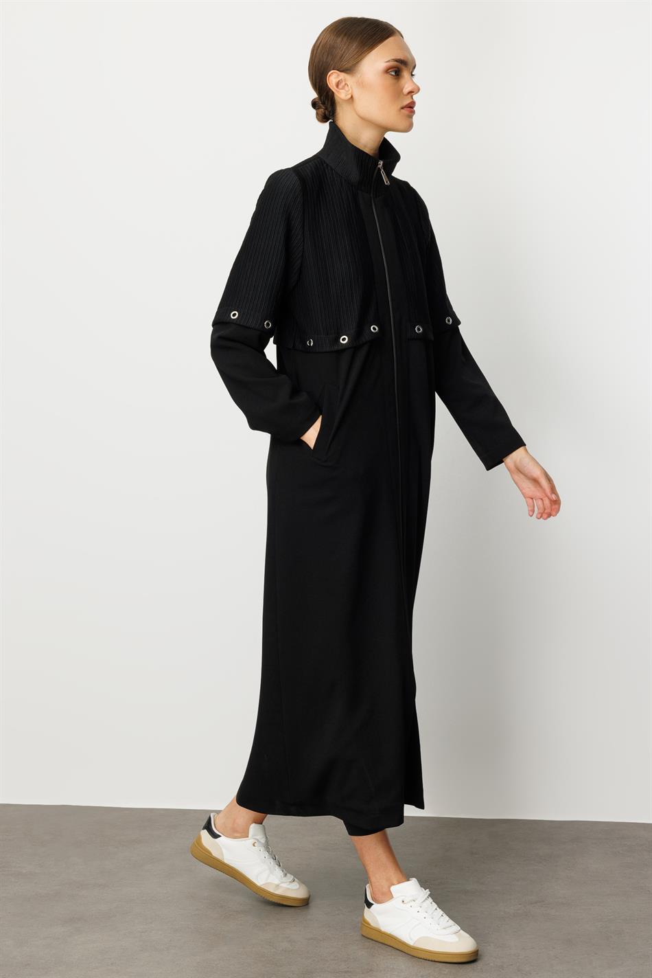 Gefüttert mit einer Mischung aus Otto- und Crêpe-Textur, verziert mit Zierelementen, zeitloser Trenchcoat/Mantel für die Saison – Schwarz