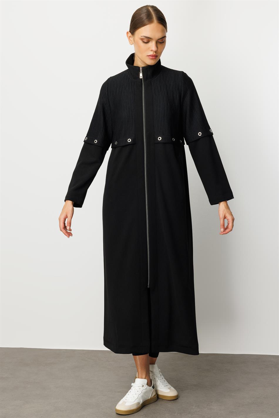 Gefüttert mit einer Mischung aus Otto- und Crêpe-Textur, verziert mit Zierelementen, zeitloser Trenchcoat/Mantel für die Saison – Schwarz
