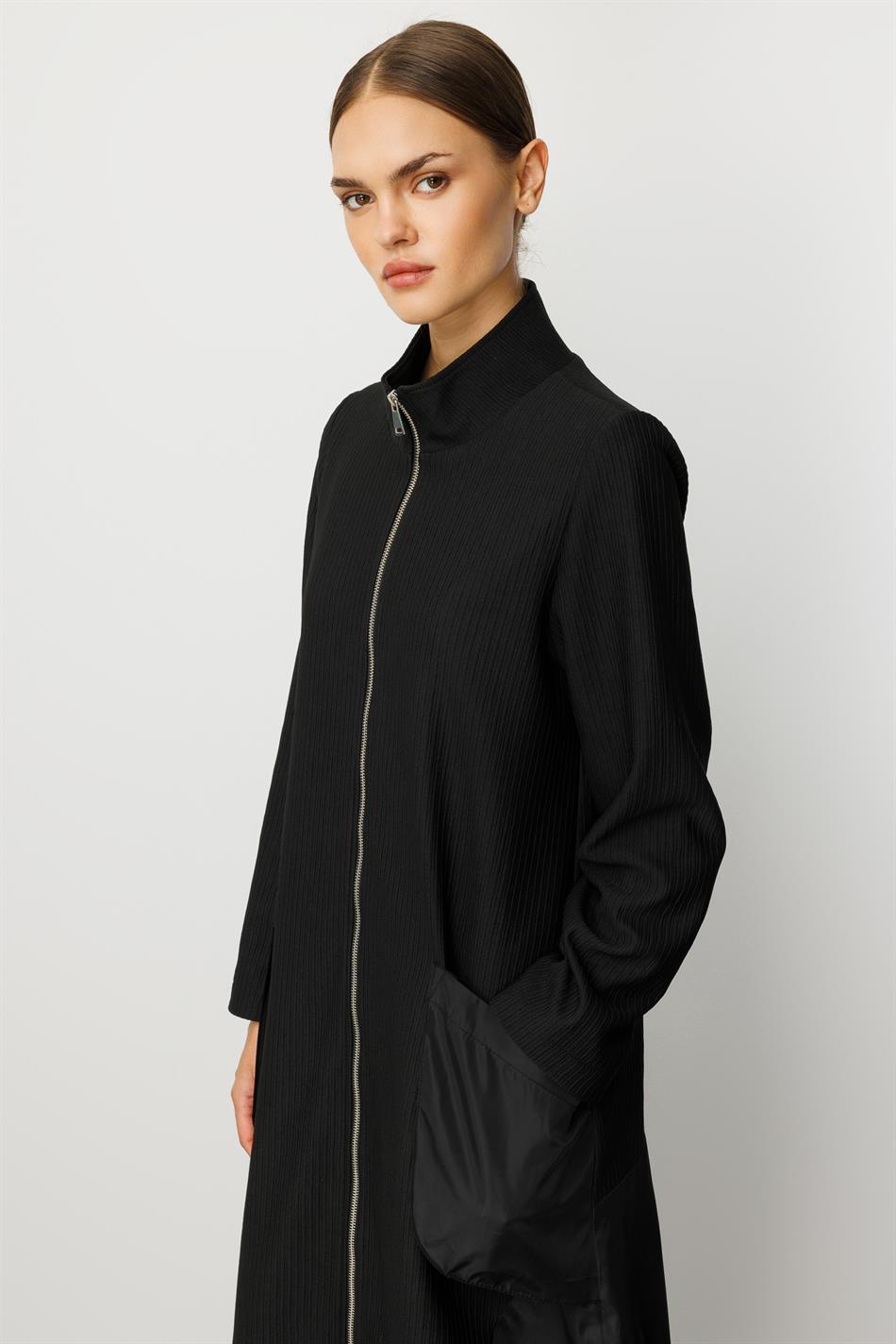 Otto- und Poly-Cupra-Stoffmix, aufgesetzte Taschen, saisonaler Trenchcoat/Mantel mit Zierborte – Schwarz