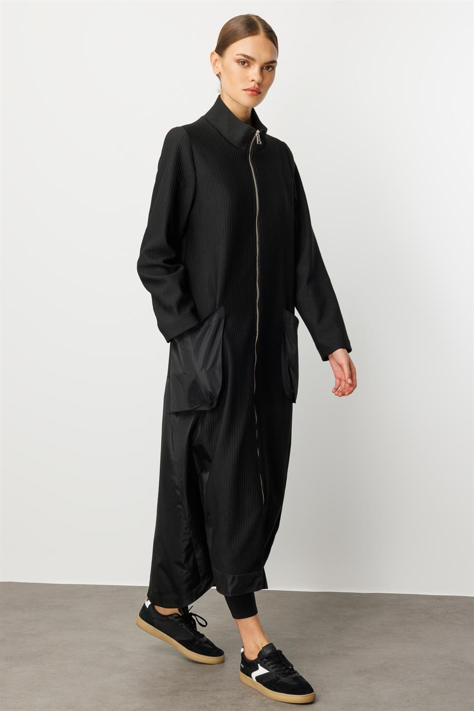 Otto- und Poly-Cupra-Stoffmix, aufgesetzte Taschen, saisonaler Trenchcoat/Mantel mit Zierborte – Schwarz
