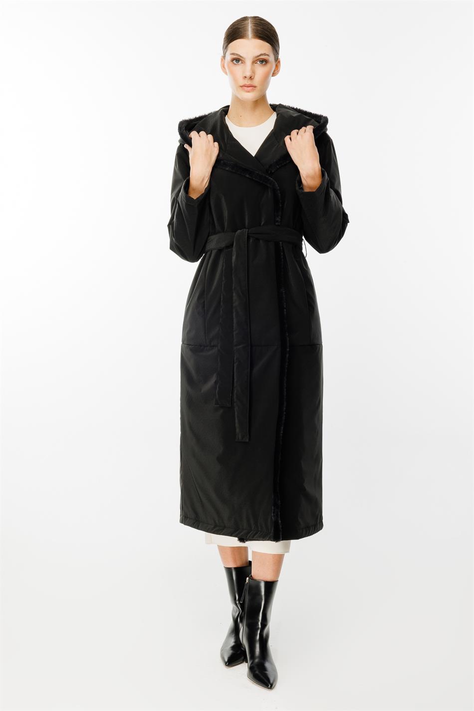 Custom-made fabric coat with soft fur lining and inner padding - Black
