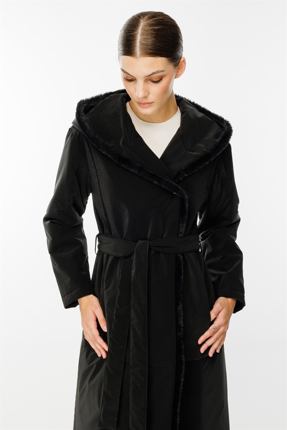 Custom-made fabric coat with soft fur lining and inner padding - Black