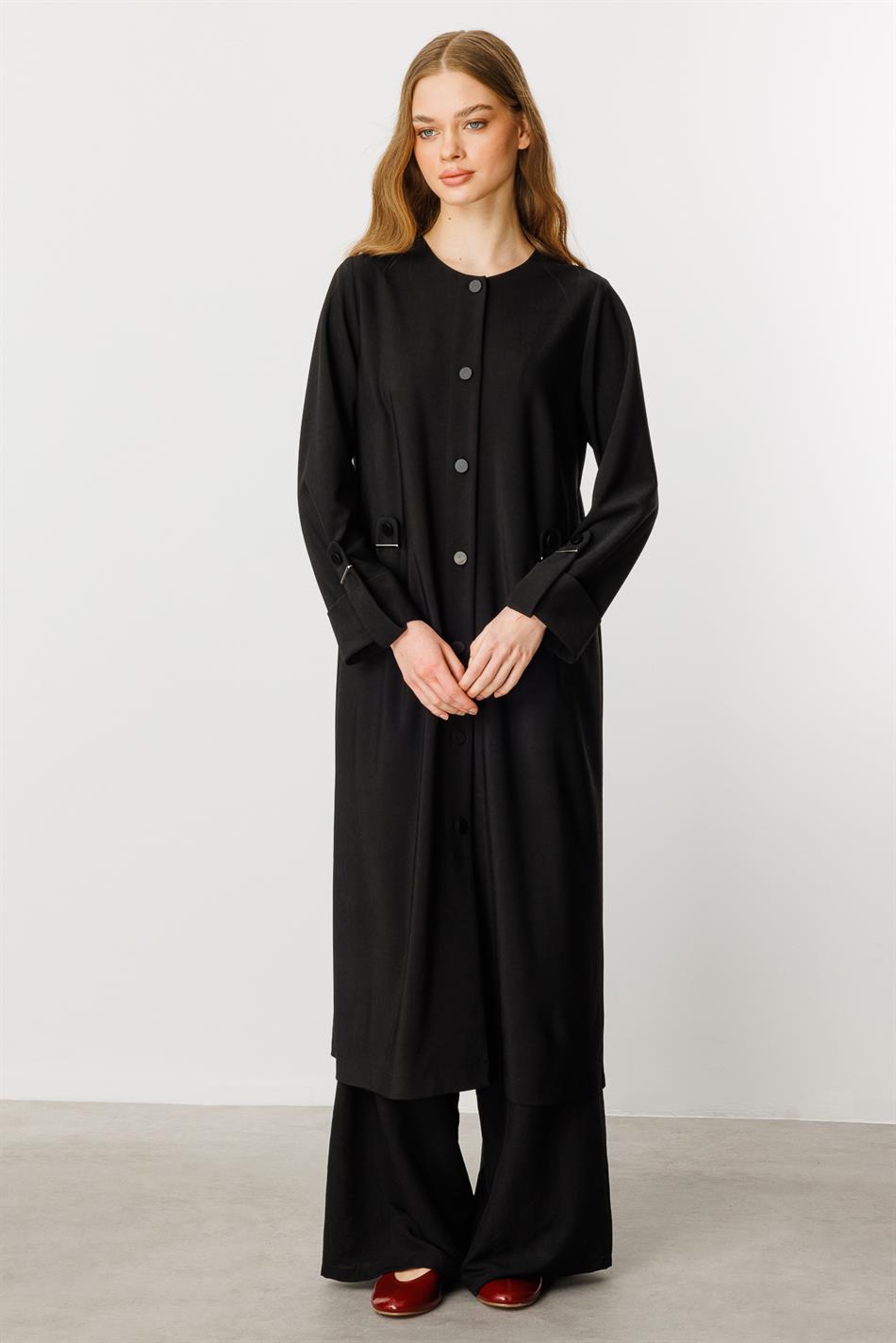 Custom-made draped fabric coat/abaya with accessories - Black