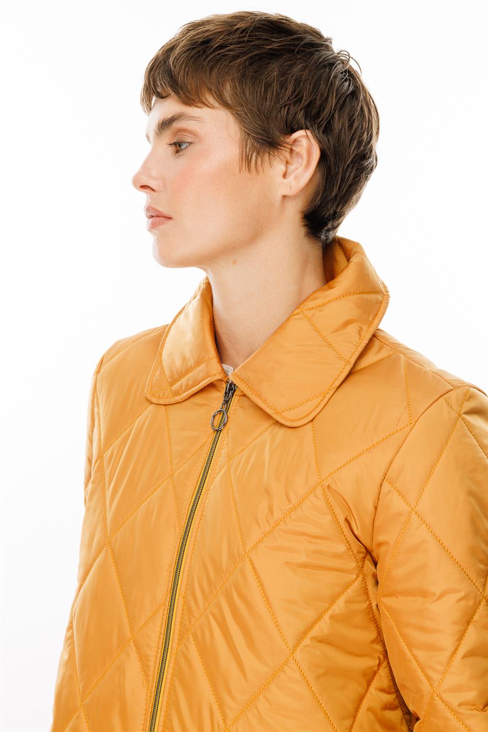 Lichtgewicht, met vezels geïsoleerde trenchcoat van Paris voor de lente - Mosterdkleur