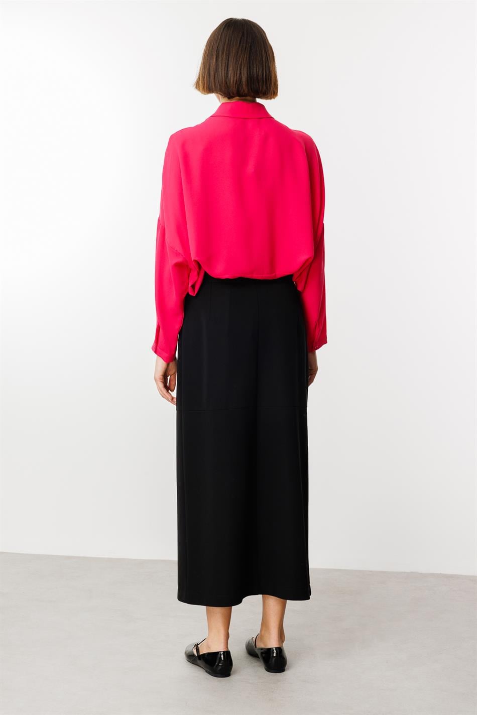 Part-Drawn Fabric Timeless Skirt - Black