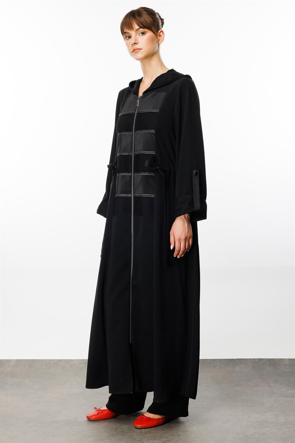 Patch Ön Garni Detaylı Özel Dokuma Kumaş Spor Ferace Kap-Siyah