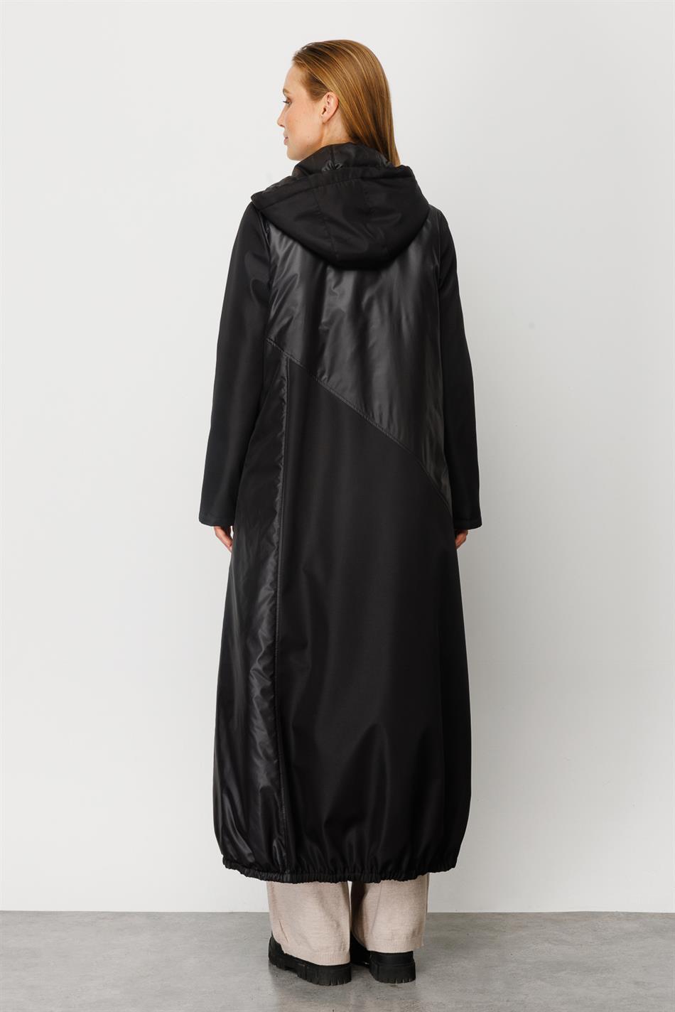 Perche Garni Gedetailleerde, volledig gevoerde gewatteerde sportjas/jack - Zwart