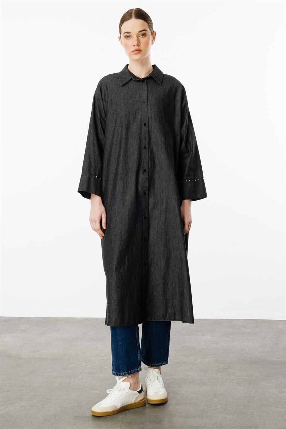 Perlina bestickter Sportmantel aus dünnem Denim, 100 % Baumwolle, Abaya – Schwarz