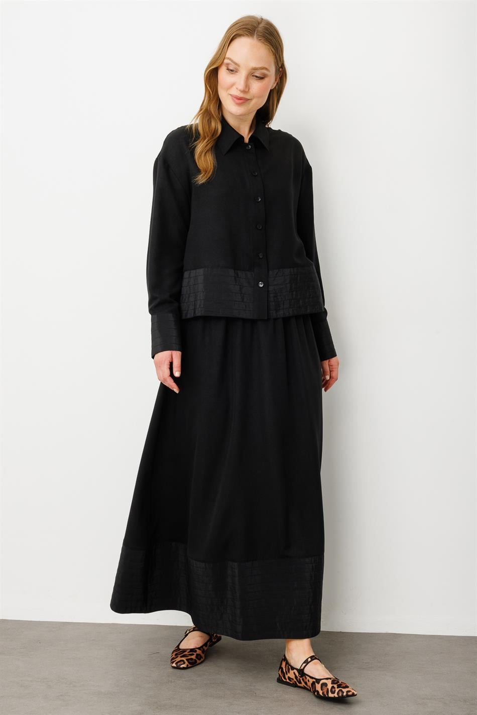 Seidenrock- und Jackenset mit Ziernähten aus Poly-Cupra-Seide – Schwarz