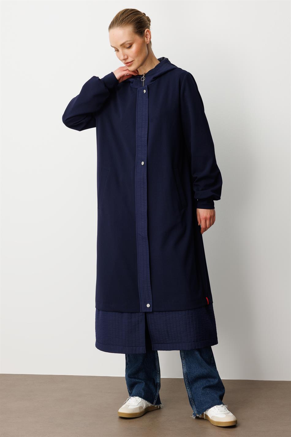 Ray gewatteerde trenchcoat met crêpe textuur en voering - Marineblauw