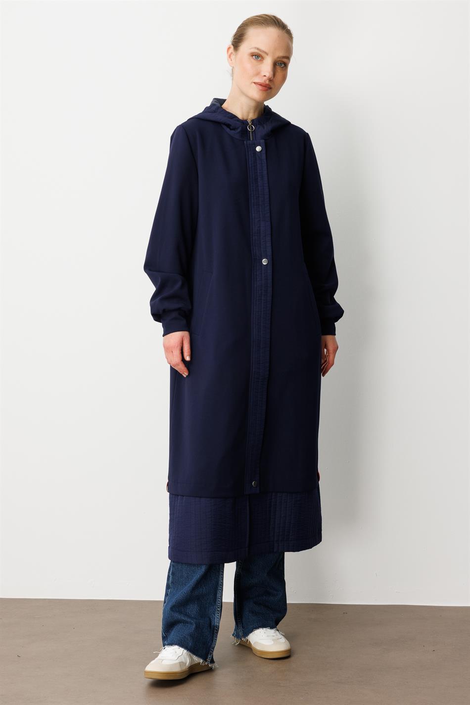 Ray gewatteerde trenchcoat met crêpe textuur en voering - Marineblauw