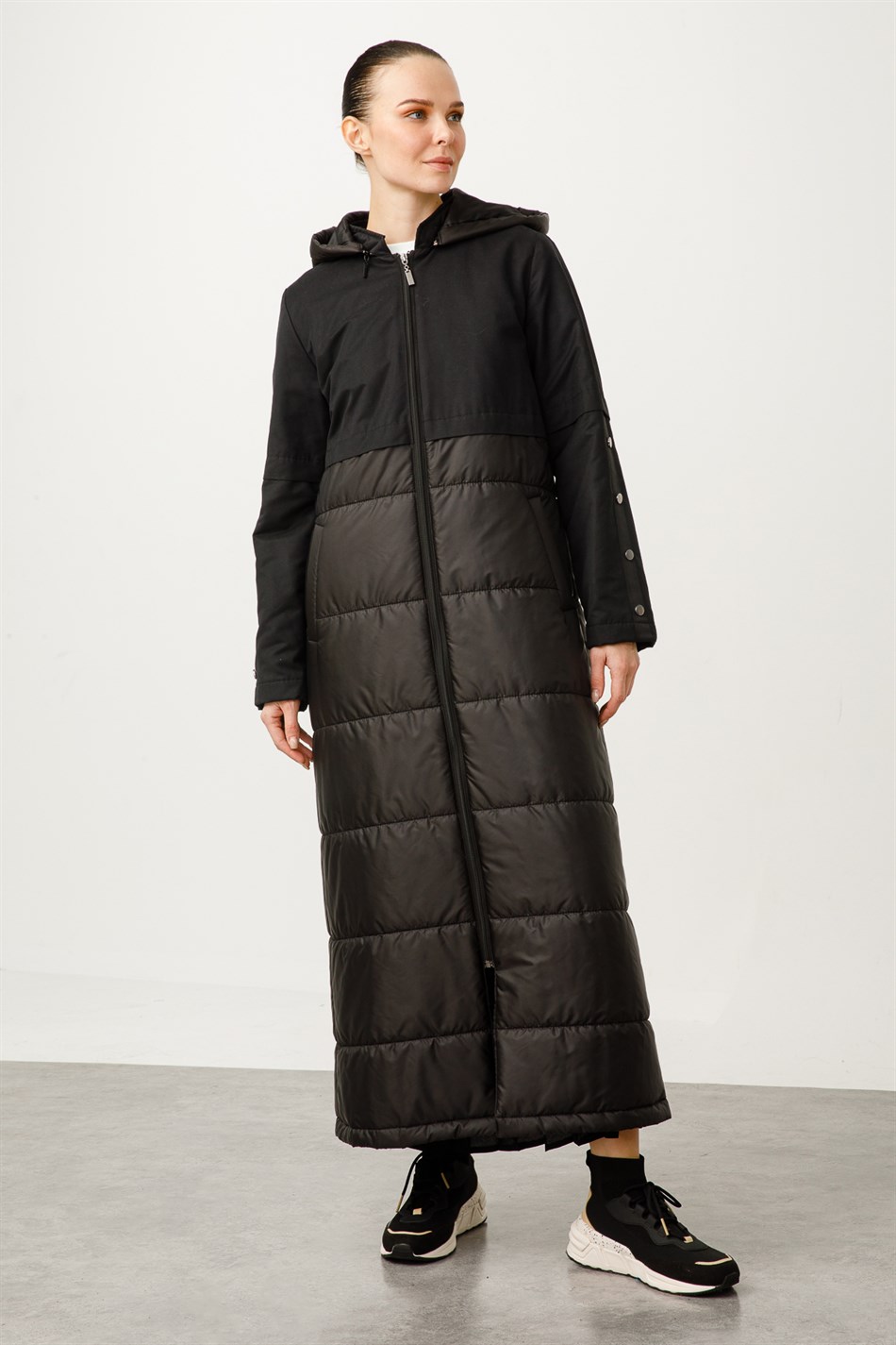 She Helene Üst Beden Kapitone Kaplı Spor Manto-Siyah