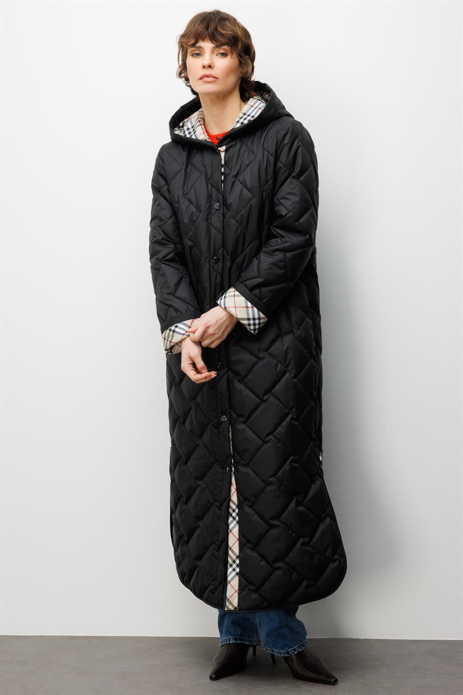 Weichfasergefüllter, besonders detaillierter, gefütterter, zeitloser Mantel Plus – Schwarz