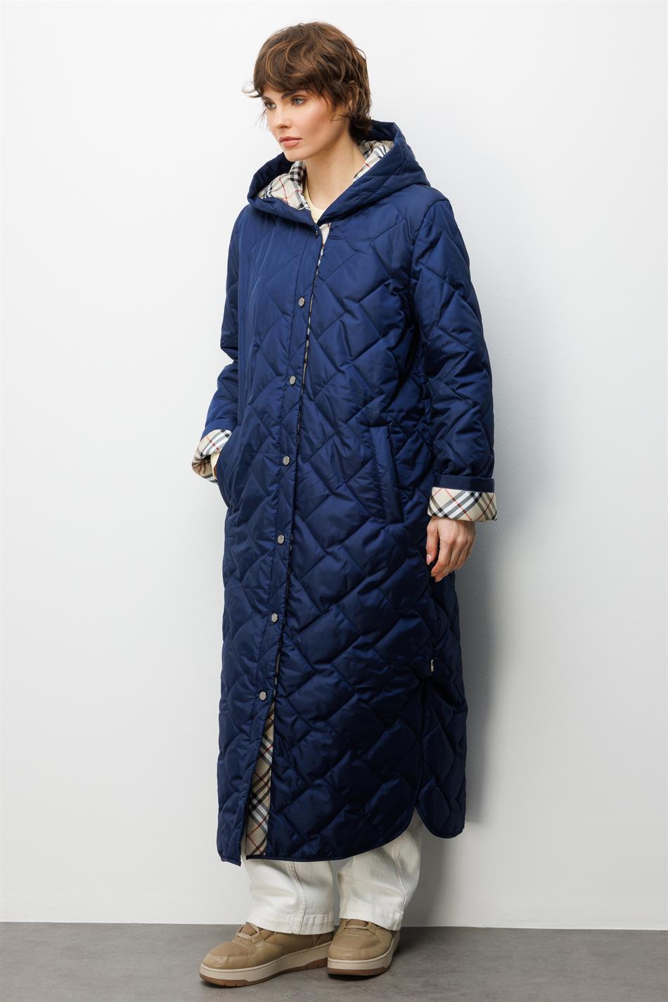 Weichfasergefüllter, besonders detailreicher, gefütterter, zeitloser Mantel/Jacke Plus-Navy