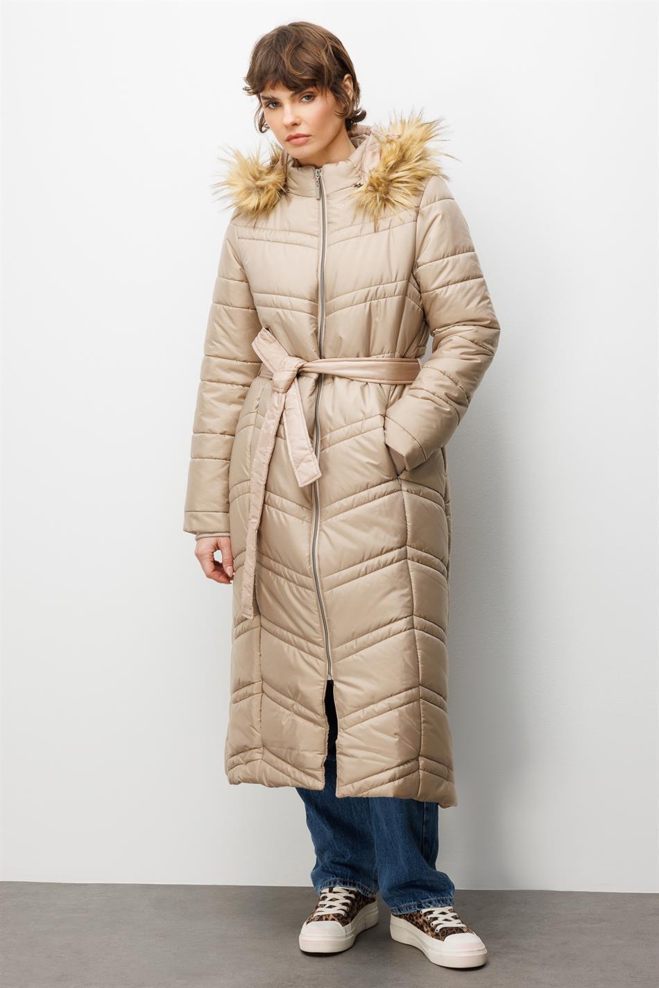 Soft Elyaf Dolgulu Peluş Detaylı Astarlı Zamansız Kaban Manto-Taş