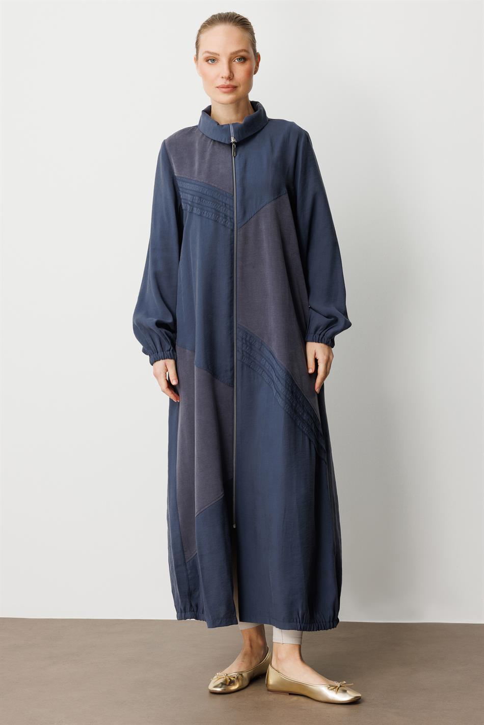 Zachte modal (90%) jas/abaya met elastische details - marineblauw