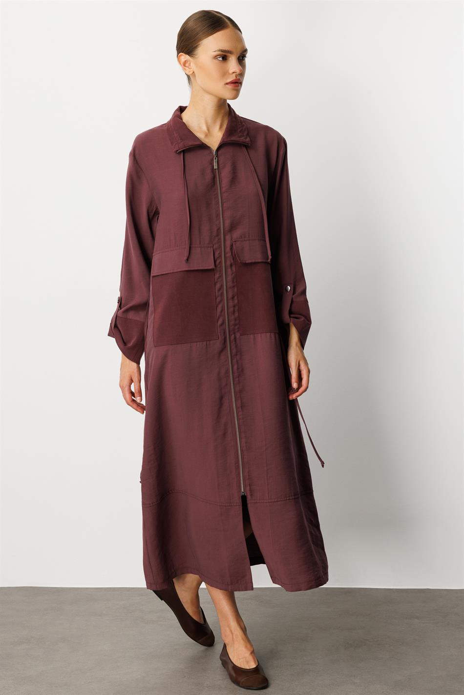 Zachte Modal (90% natuurlijke micellaire) Garni Detail Coat/Abayas - Bordeauxrood