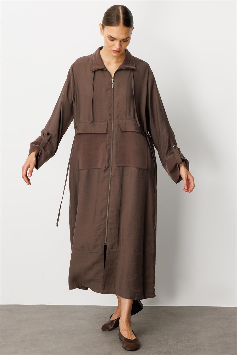 Zachte Modal (90% natuurlijk micellair) Garni Detail Jas/Abayas - Bruin