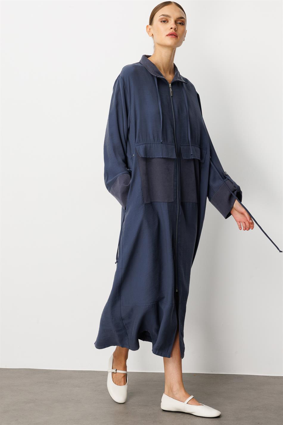 Zachte Modal (90% natuurlijk micellair) Garni Detail Jas/Abayas - Marineblauw