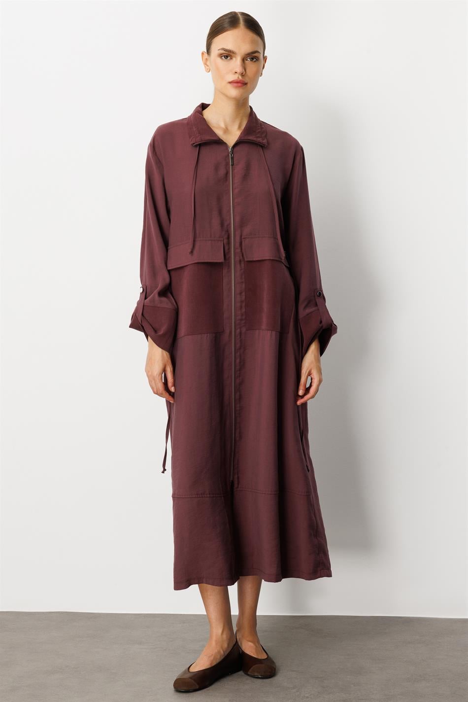 Zachte Modal (90% natuurlijke micellaire) Garni Detail Coat/Abayas - Bordeauxrood