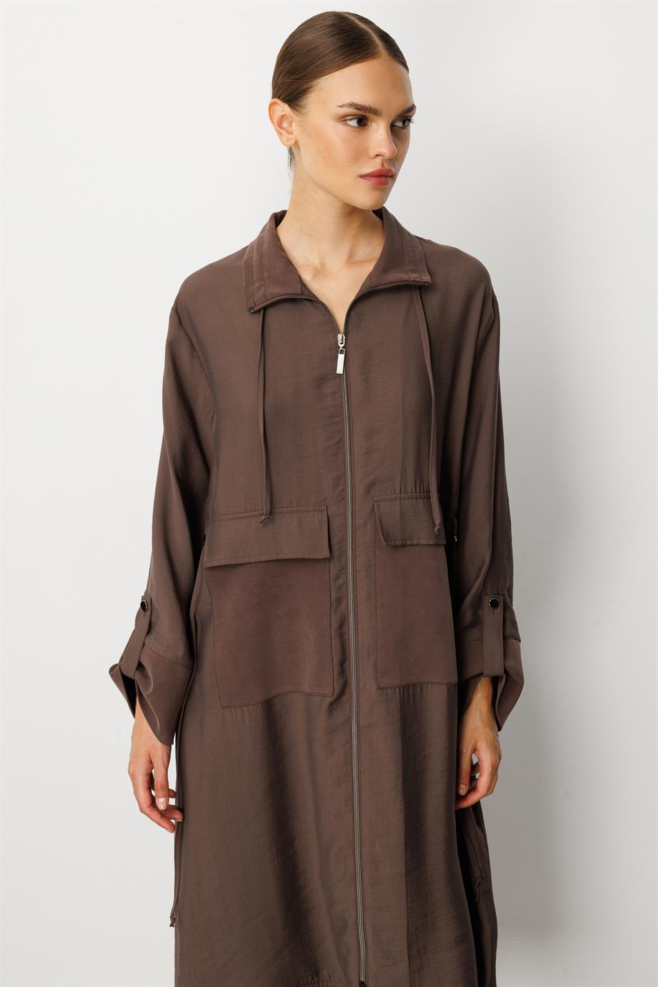 Zachte Modal (90% natuurlijk micellair) Garni Detail Jas/Abayas - Bruin