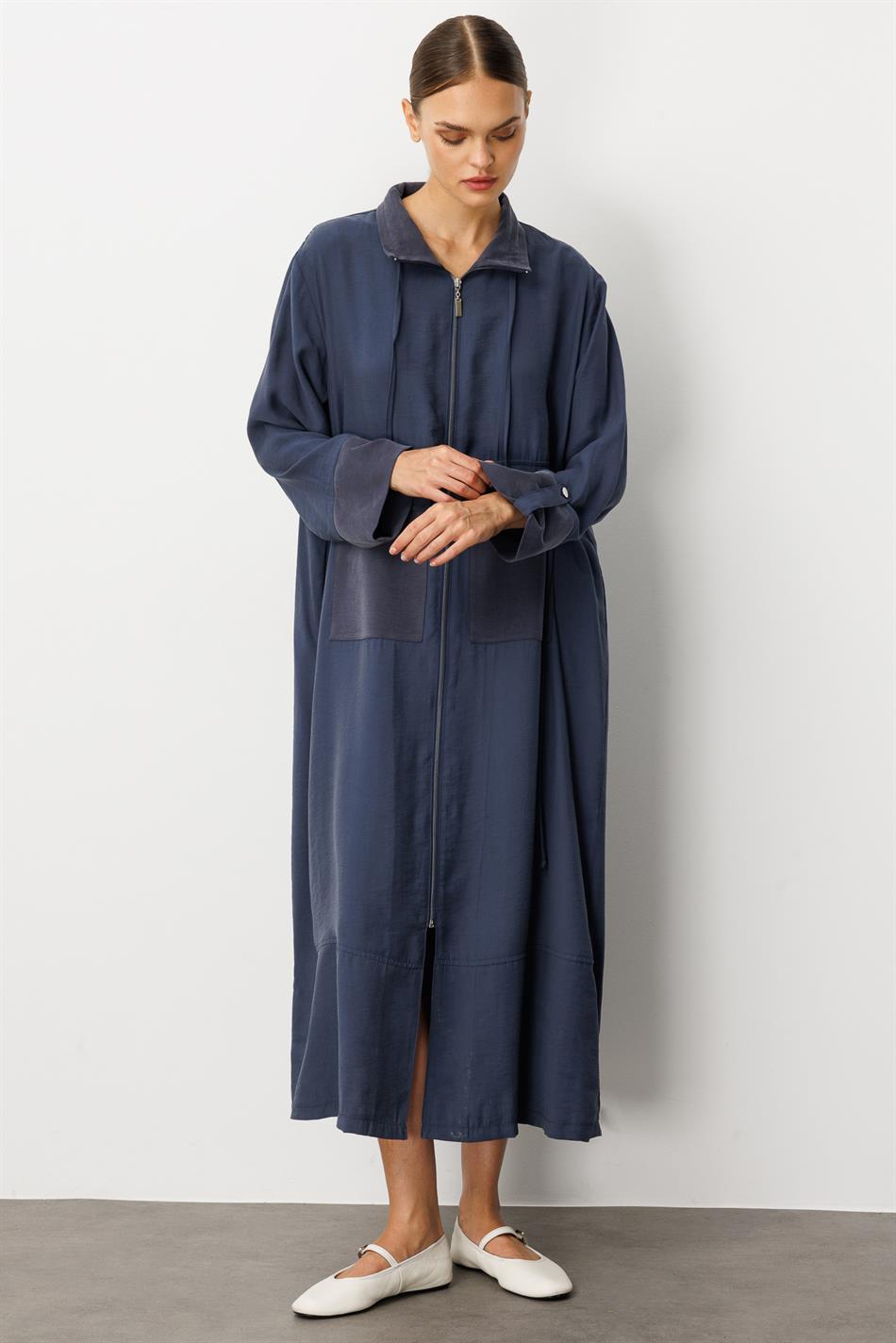 Zachte Modal (90% natuurlijk micellair) Garni Detail Jas/Abayas - Marineblauw