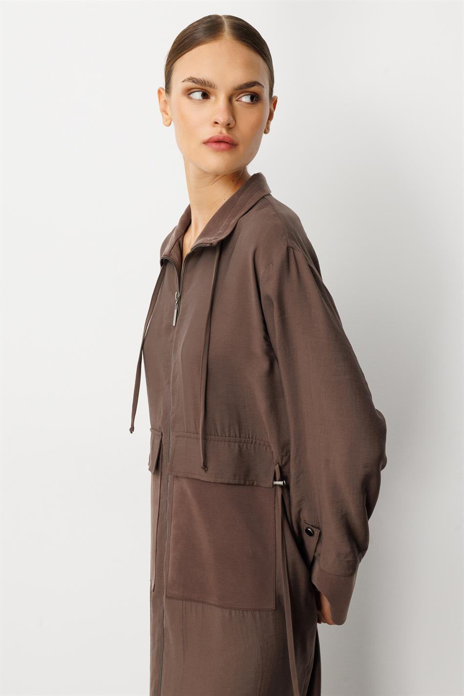 Zachte Modal (90% natuurlijk micellair) Garni Detail Jas/Abayas - Bruin