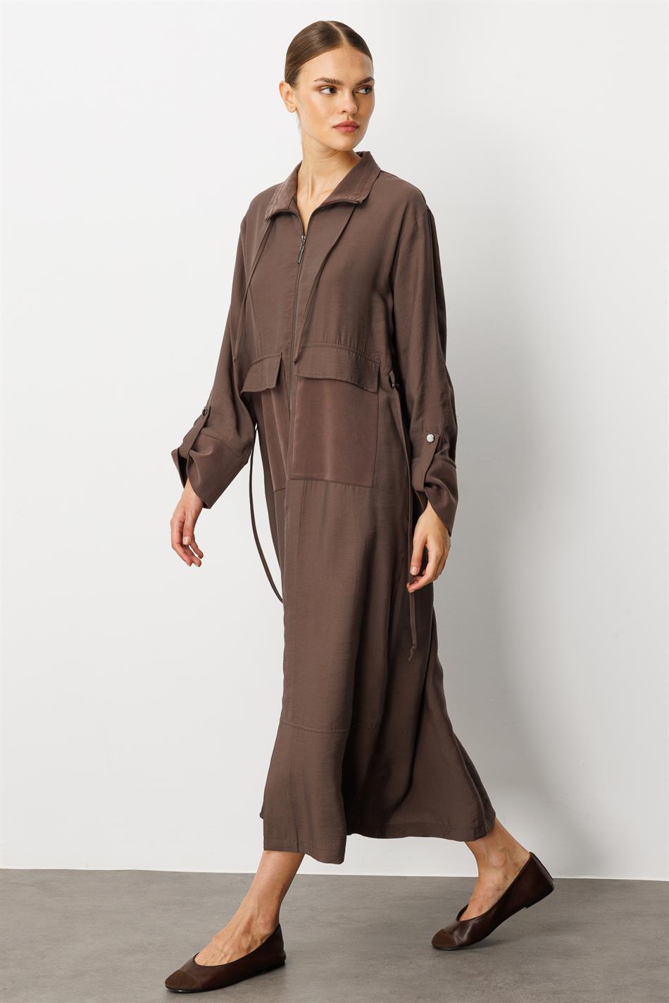 Zachte Modal (90% natuurlijk micellair) Garni Detail Jas/Abayas - Bruin