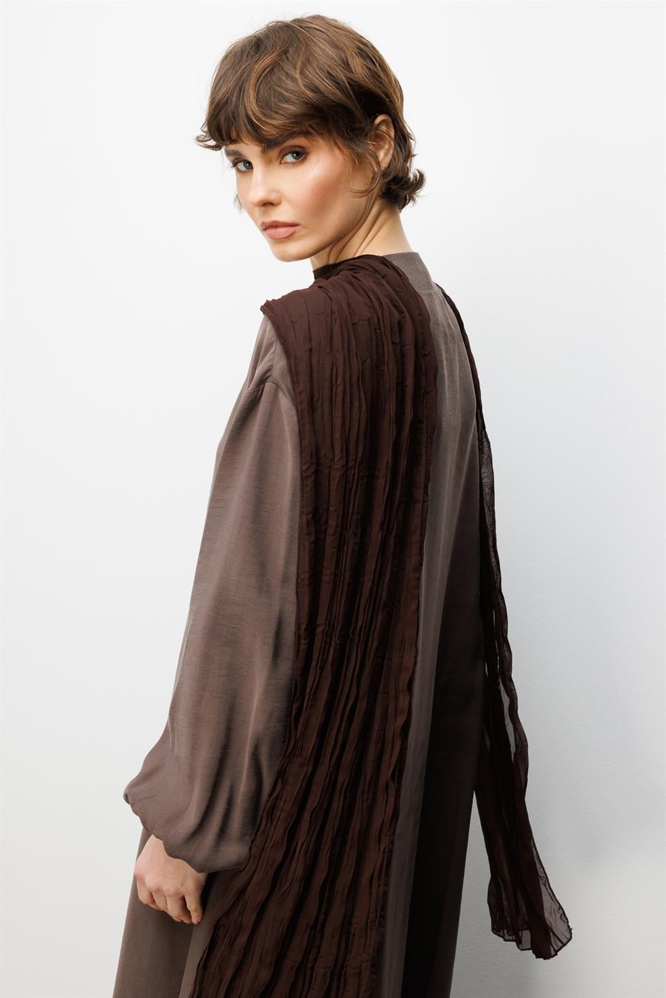 Soft  Modal İçerikli Önde Taş İşlemeli Kraş Şal Detaylı Ferace Kap-Kahve