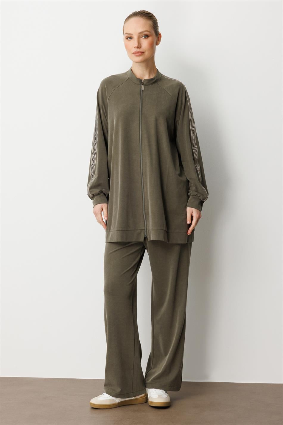 Zachte modal gebreide stof (55% natuurlijke micel) broekenset met afwerking - Khaki