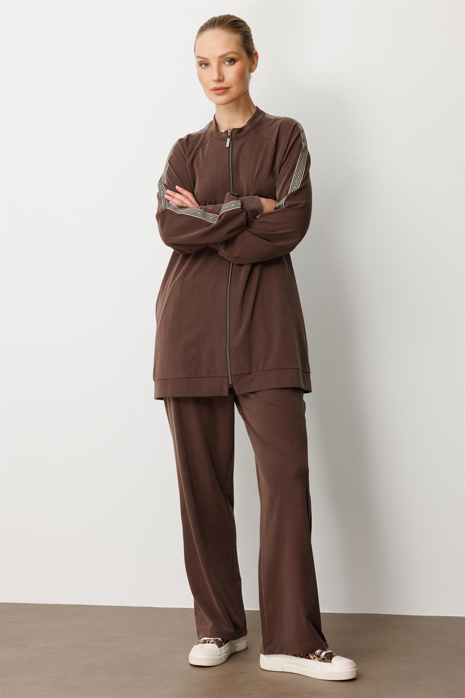 Zachte modal gebreide stof (55% natuurlijke micel) broekenset met afwerking - Koffie