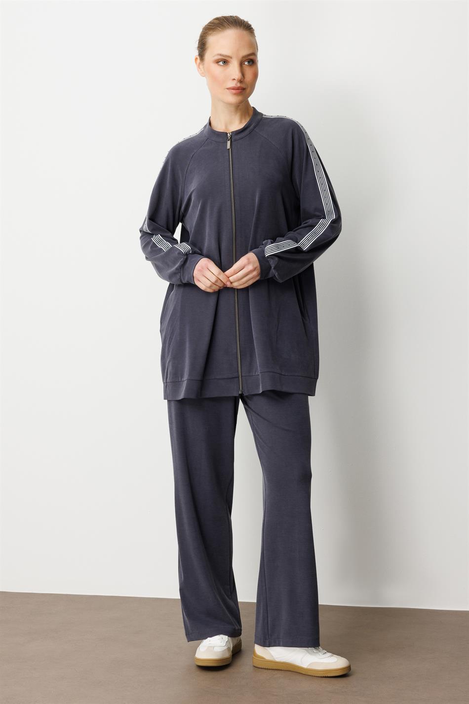 Zachte modal gebreide stof (55% natuurlijke micel) broekenset met afwerking - marineblauw