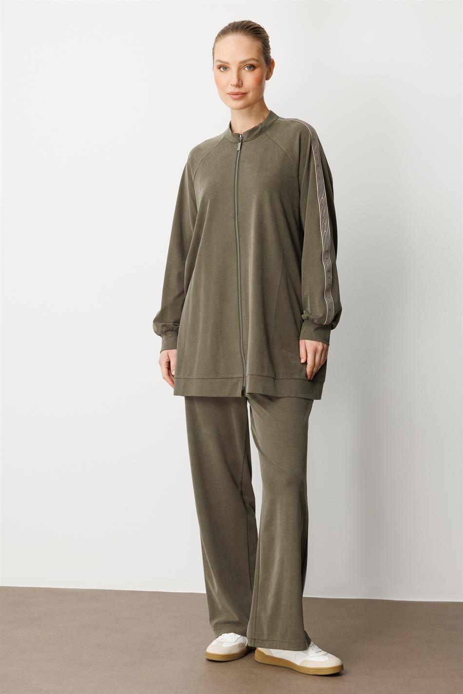 Zachte modal gebreide stof (55% natuurlijke micel) broekenset met afwerking - Khaki