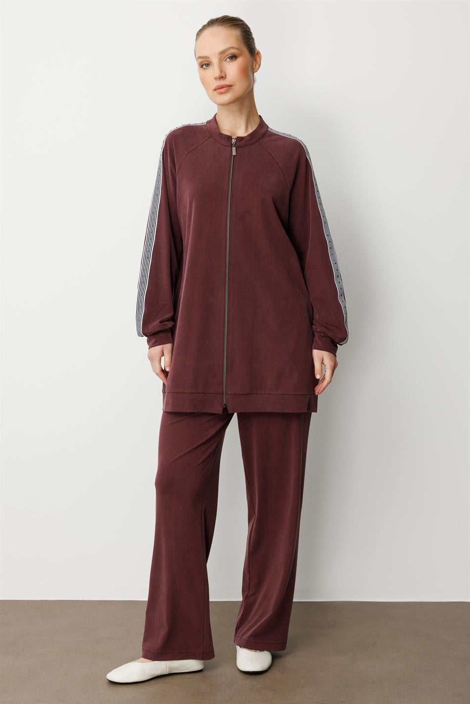 Zachte modal gebreide broekenset (55% natuurlijke micel) met afgewerkte details - Bordeauxrood