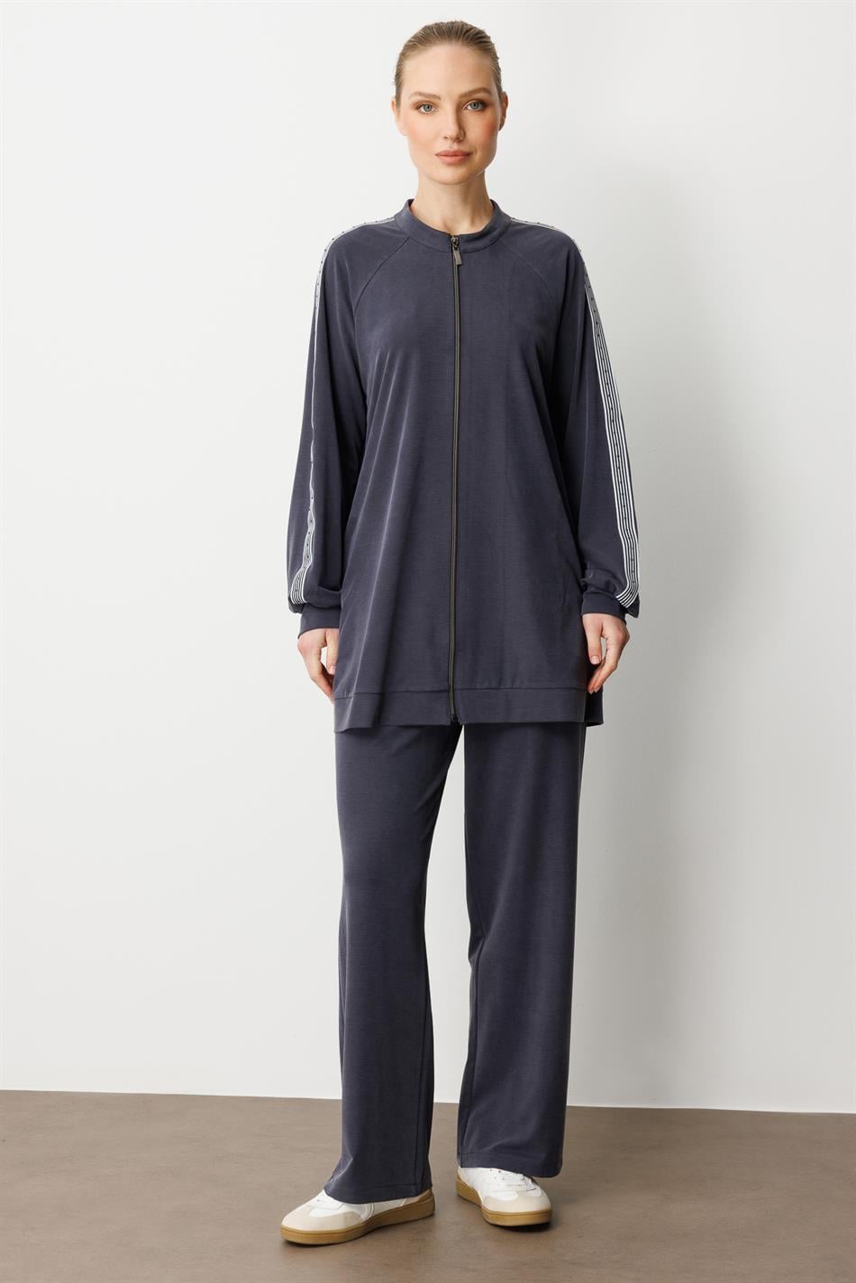 Zachte modal gebreide stof (55% natuurlijke micel) broekenset met afwerking - marineblauw