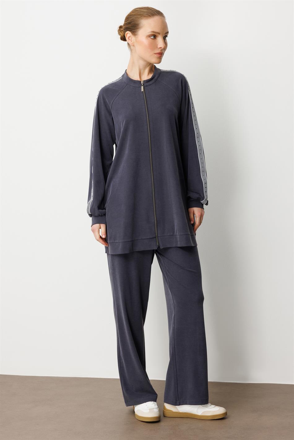 Zachte modal gebreide stof (55% natuurlijke micel) broekenset met afwerking - marineblauw