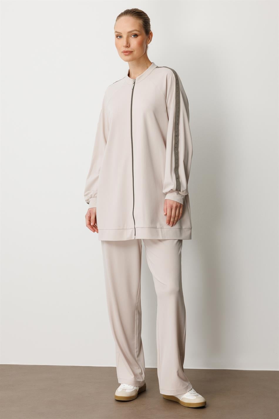 Zachte modal gebreide stof (55% natuurlijke micel) broekenset met afwerking - Steenkleur