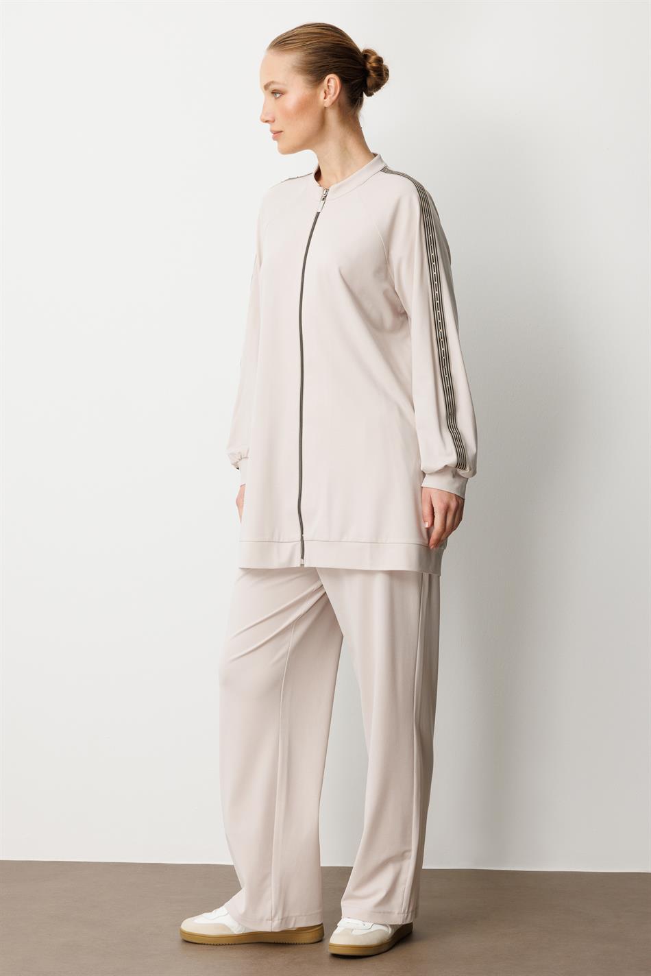 Zachte modal gebreide stof (55% natuurlijke micel) broekenset met afwerking - Steenkleur