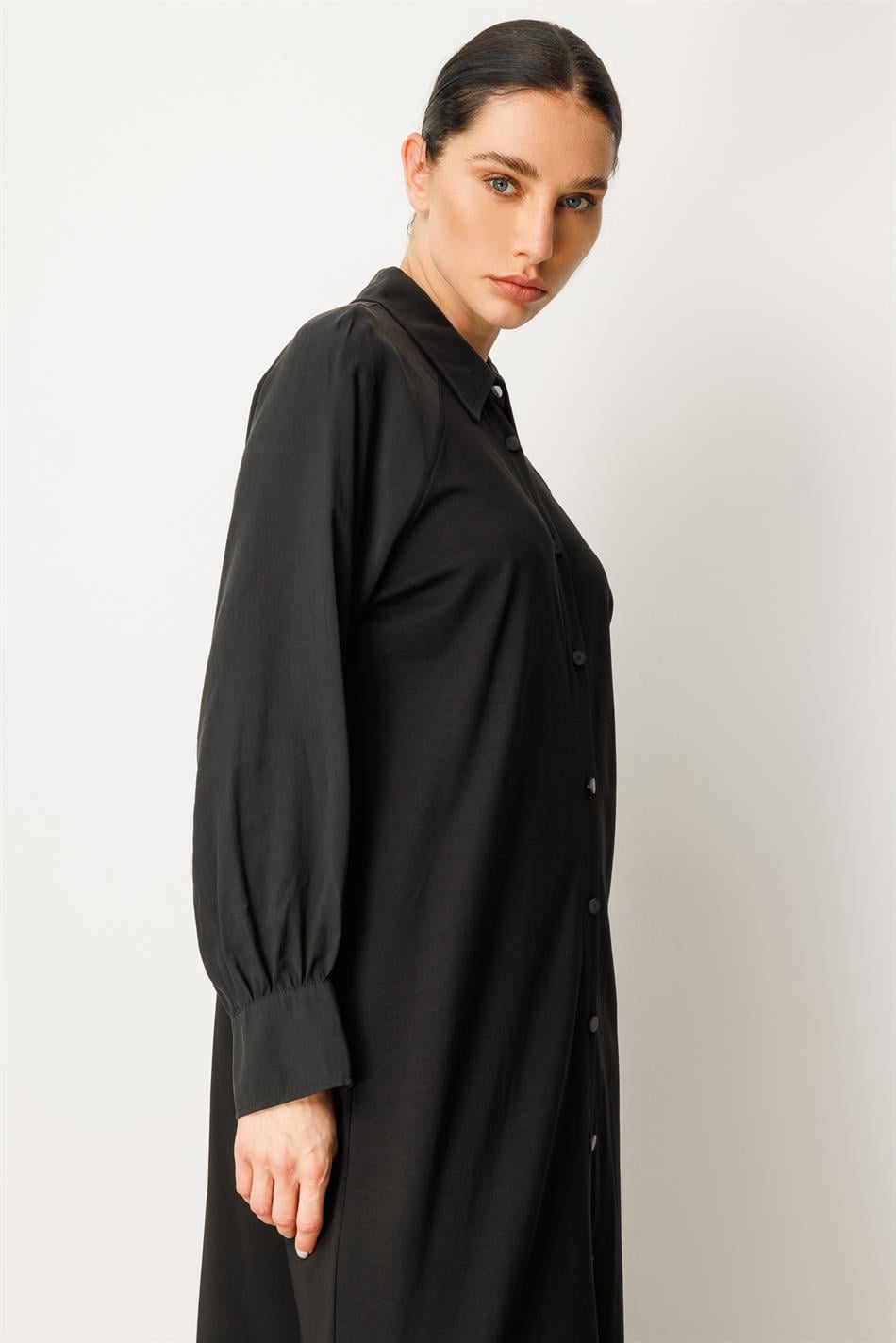 Abaya-Kleid aus weichem Modal mit Raglanärmeln und Baumwollstrick – Schwarz