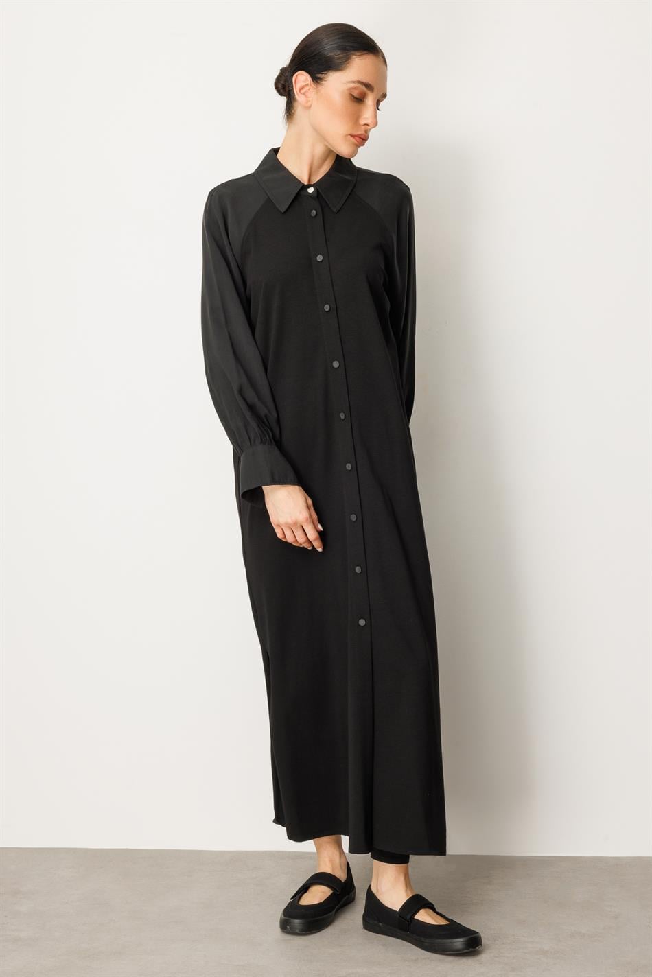 Abaya-Kleid aus weichem Modal mit Raglanärmeln und Baumwollstrick – Schwarz