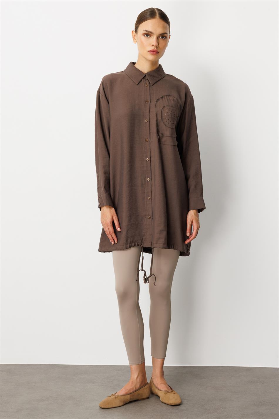 Zachte modal (90%) handgemaakte tuniek met geborduurde bloemen - bruin